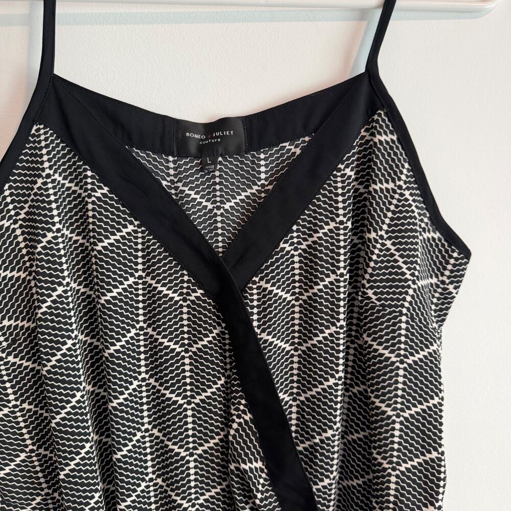 Romeo + Juliet Couture Sleeveless Jumpsuit Women's Large Black Cream V-Neck - Picture 3 of 8